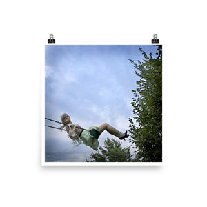 Open image in slideshow, Swinging
